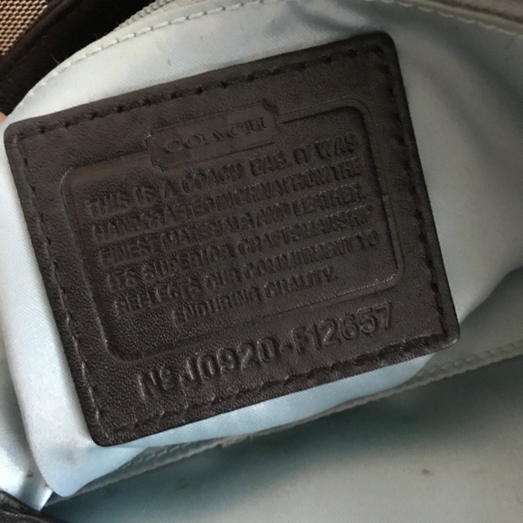 Zoe Hobo Signature COACH Purse / Bag - Picture 6 of 8